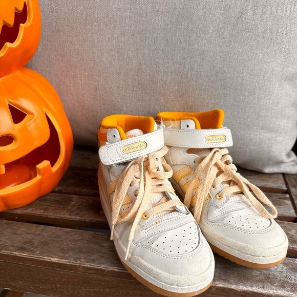 Reebok Other - Girls Reebok High Top Sneakers